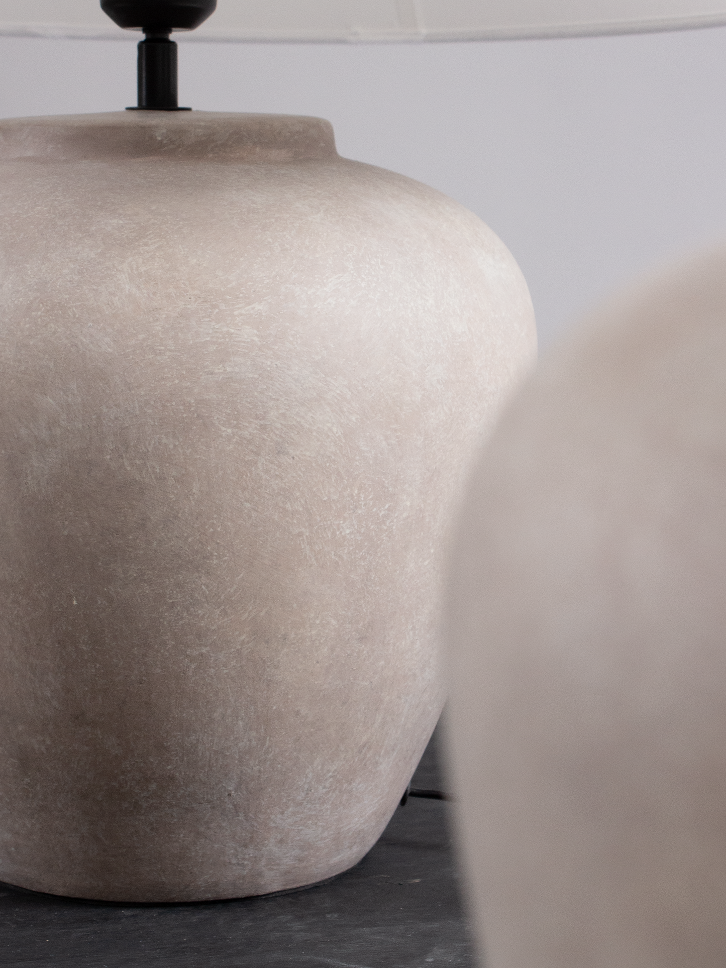 Bordslampa Lilly 41 cm med linneskärm