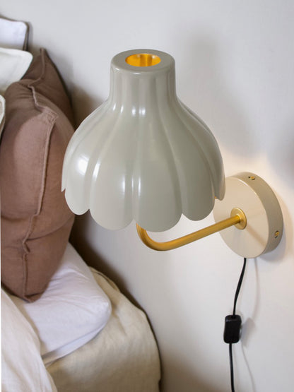Vägglampa Wells Beige