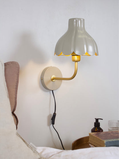 Vägglampa Wells Beige