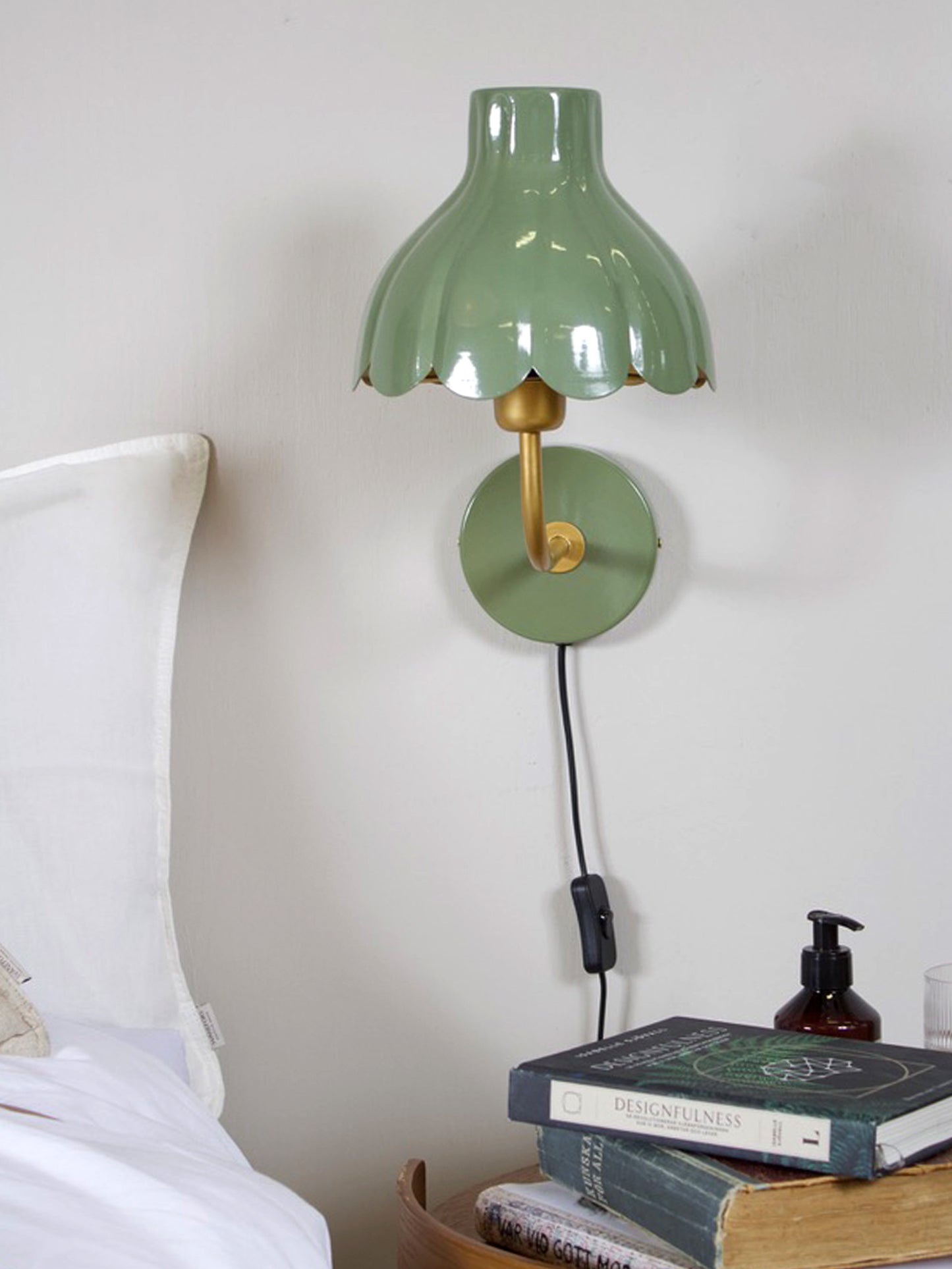 Vägglampa Wells Mossa