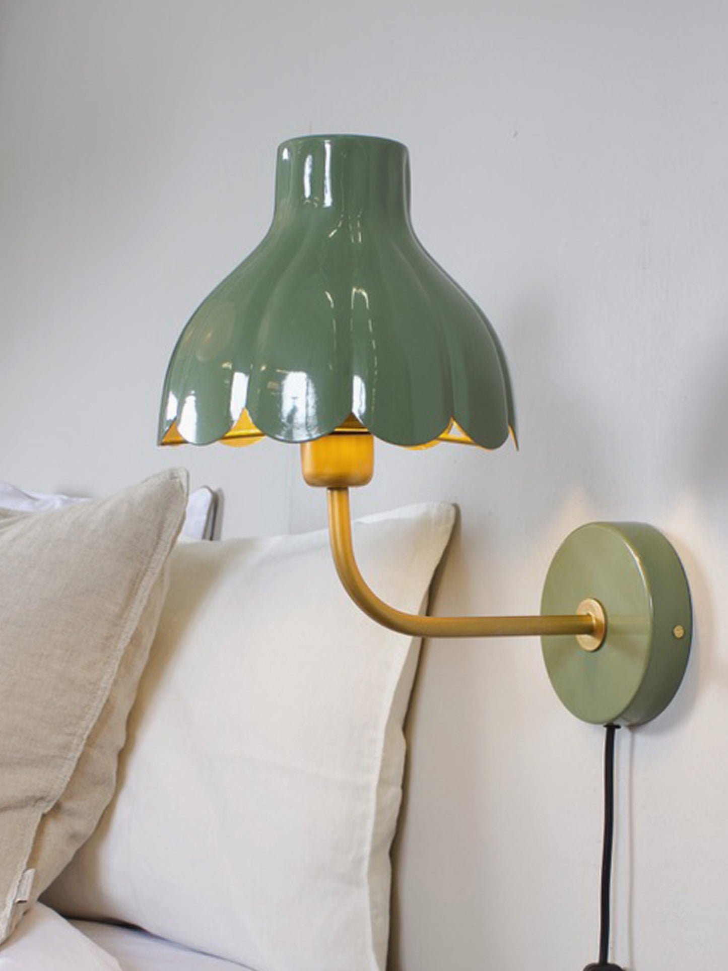 Vägglampa Wells Mossa
