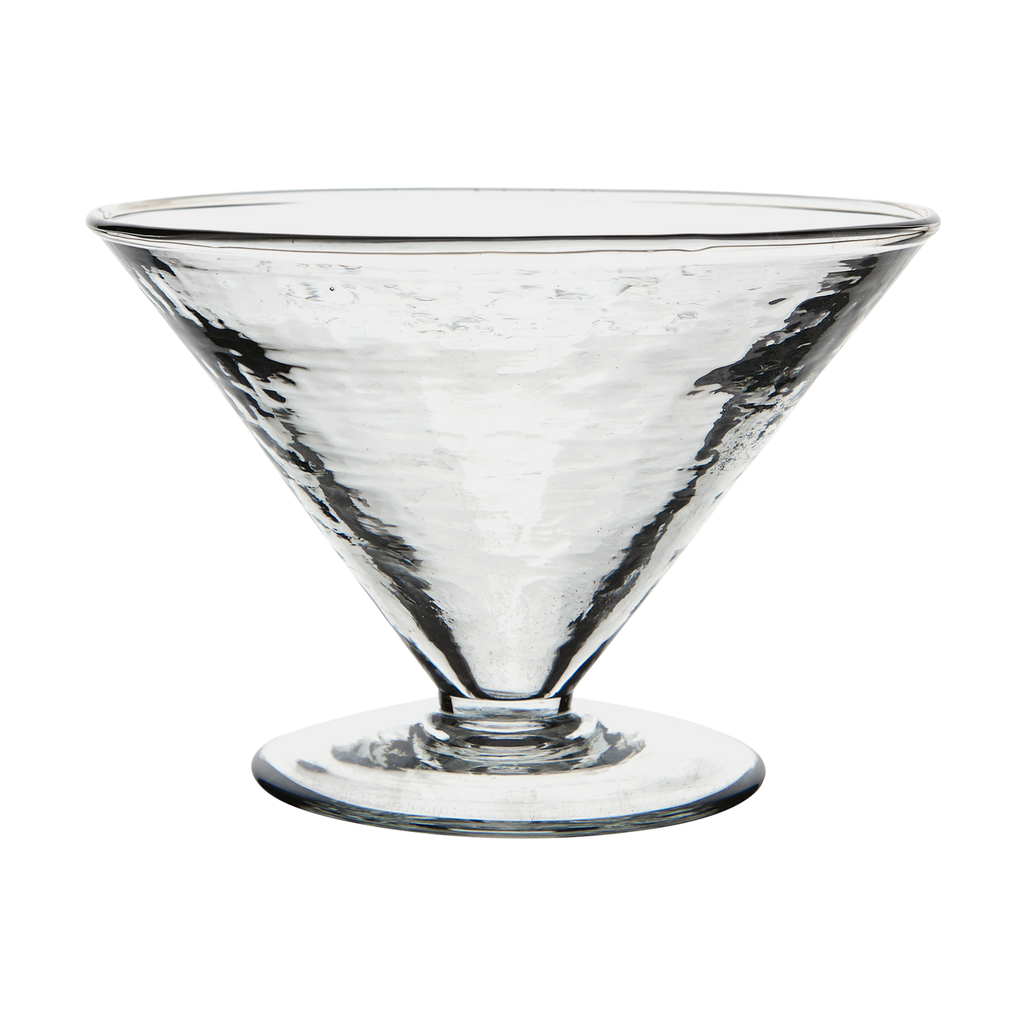 Cocktailglas med vid kupa på fot.